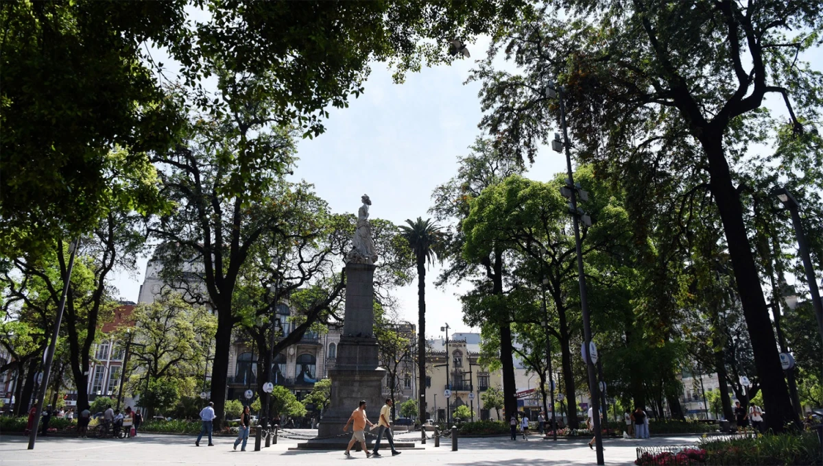 1200x680_calor-temperatura-continuara-subiendo-hasta-fin-semana-tucuman-1054114-103121